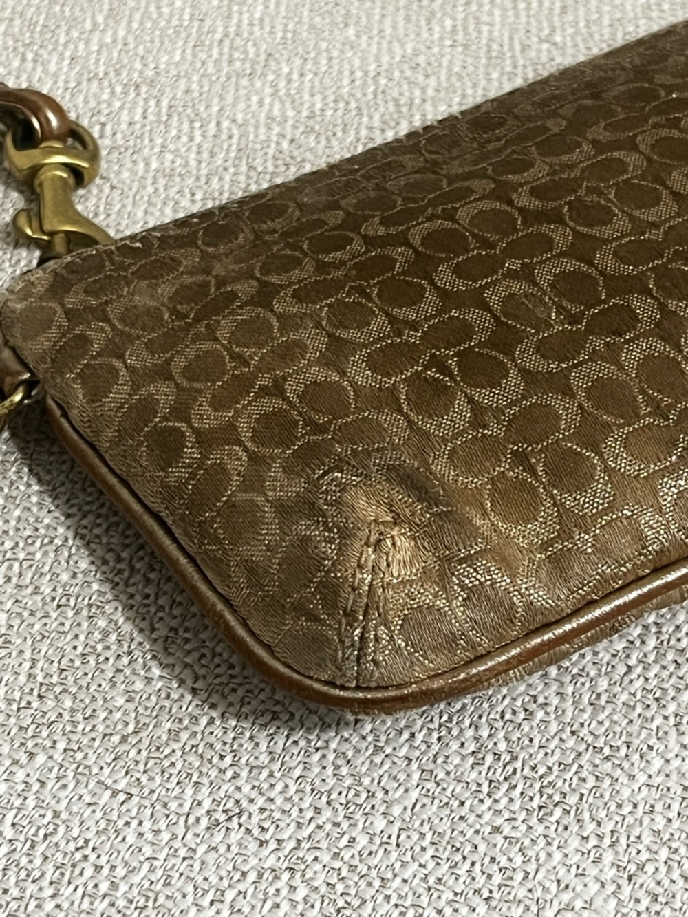 Coach Vintage Gold Signature Metallic Wristlet Clutch GUC - Picture 5 of 9
